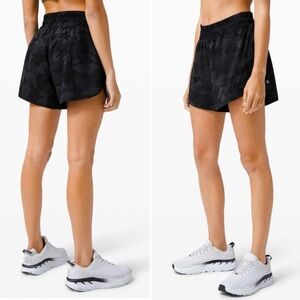 Lululemon Track That Short 5" Heritage 365 Camo Deep Coal Multi, Size 4